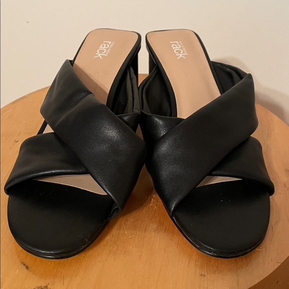 Nordstrom Rack Slides NEW - Picture 6 of 13